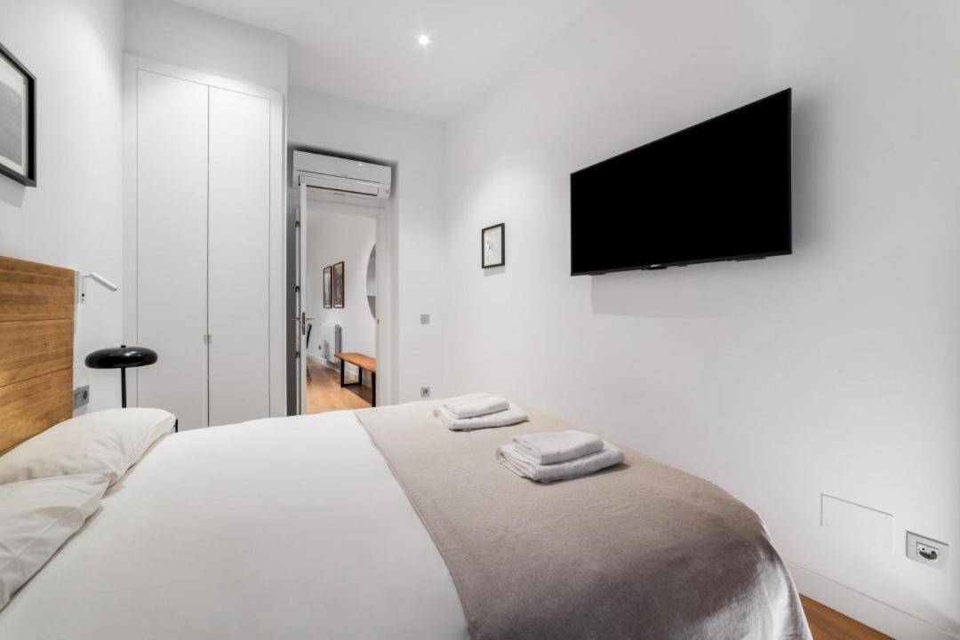 2 Bedrooms 1 Bathroom Furnished - Centro - Equipped & Stylish - Minty Stay Madrid Ngoại thất bức ảnh